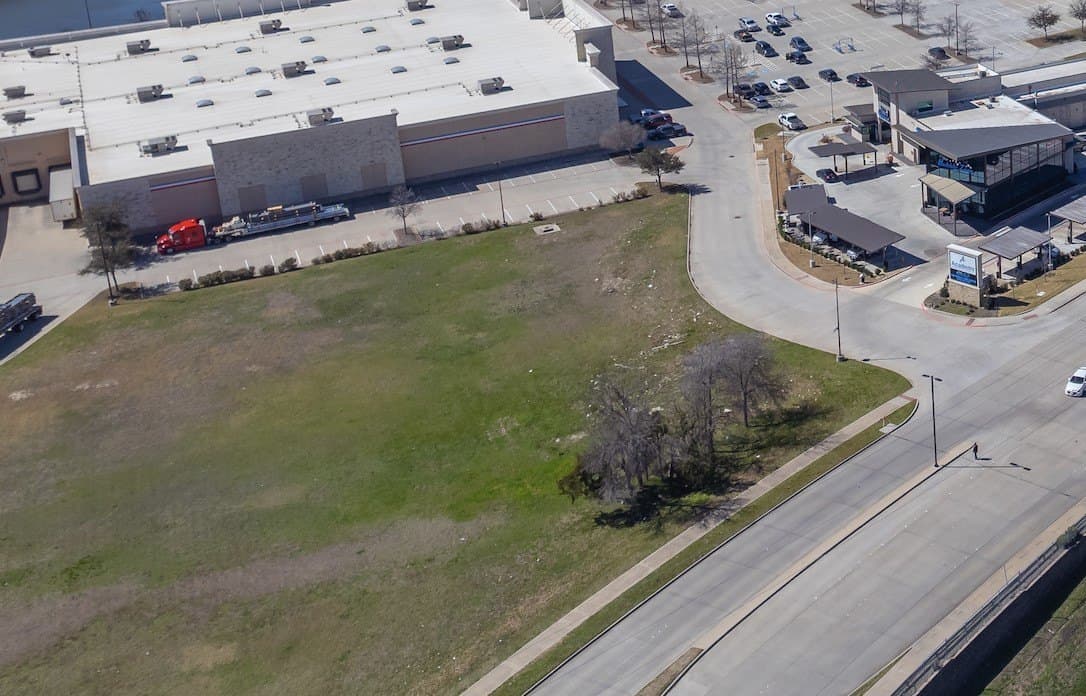 2.67 acres in Dallas County gallery image 2