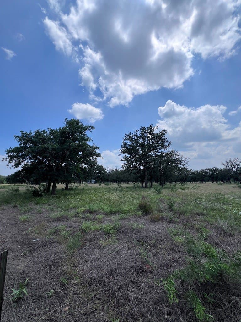 5.7 acres in Gillespie County gallery image 4