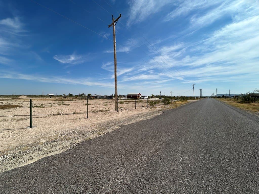 9 acres in Pecos County gallery image 3