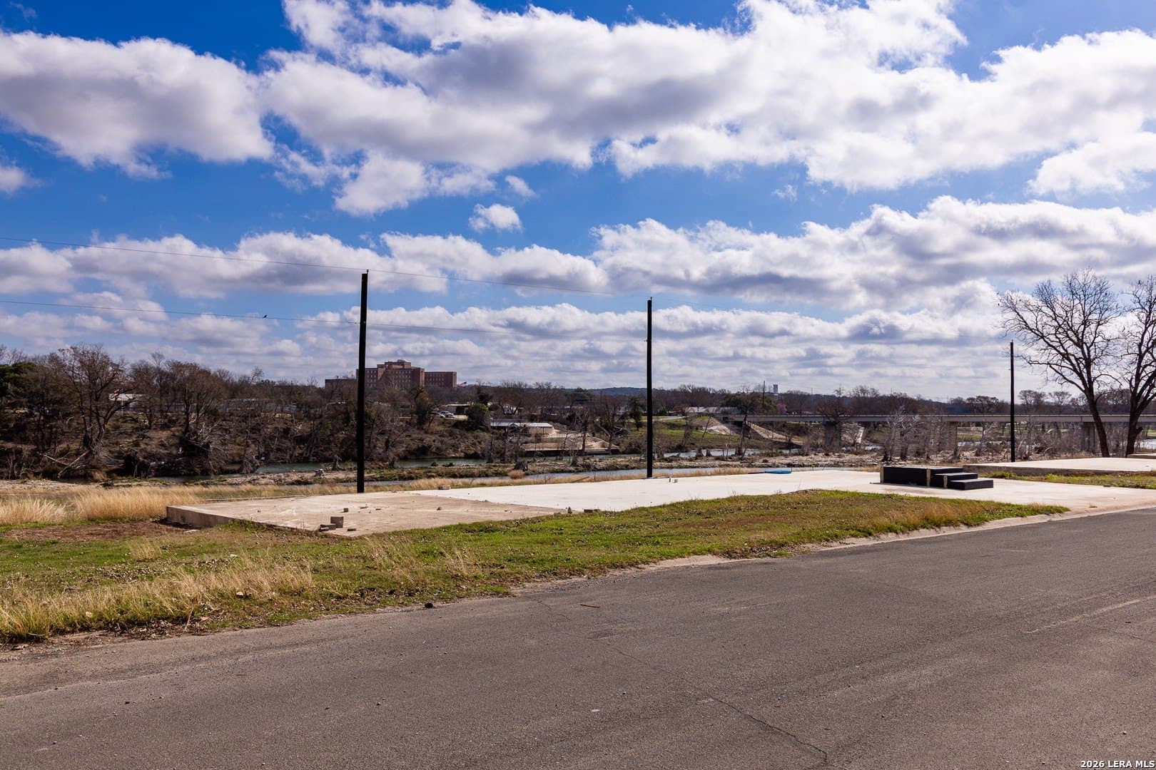 1.11 acres in Kerr County gallery image 4