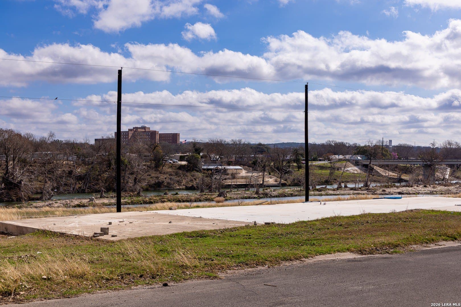 1.11 acres in Kerr County gallery image 2