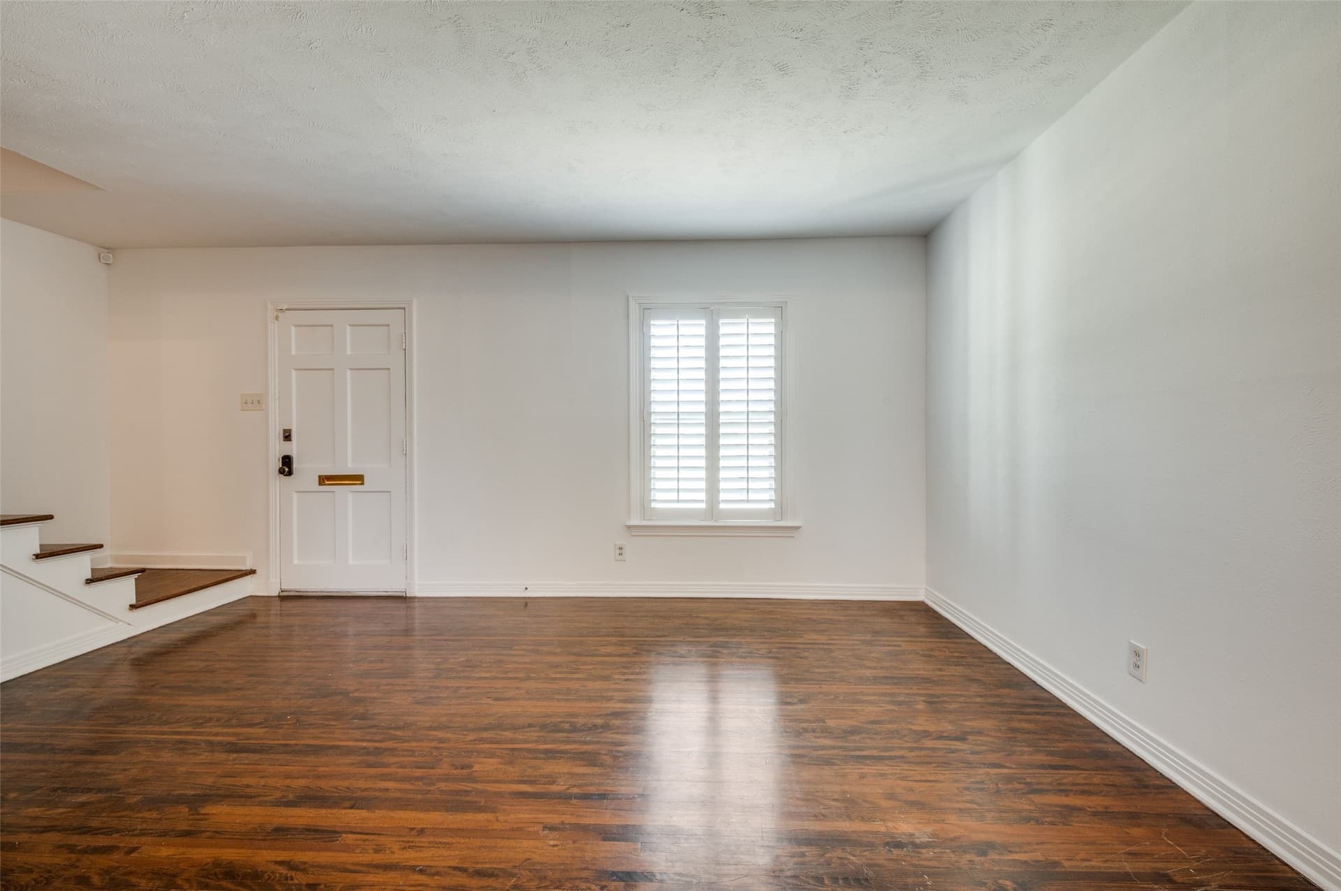 14.92 acres in Dallas County gallery image 3