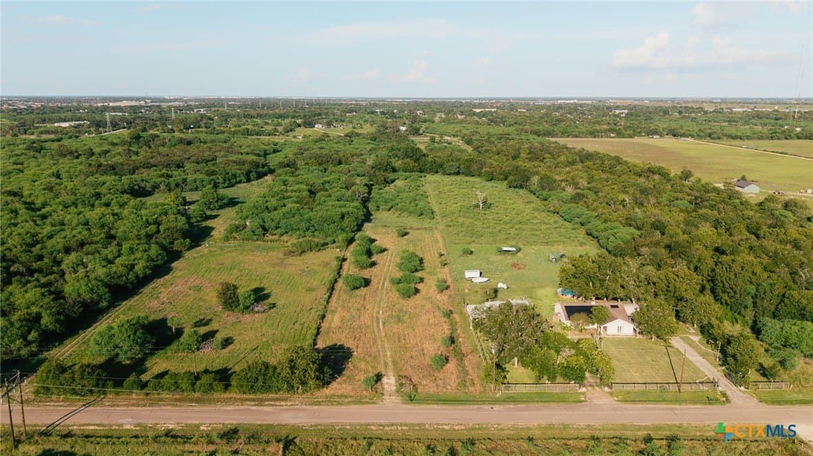 7.34 acres in Victoria County gallery image 2