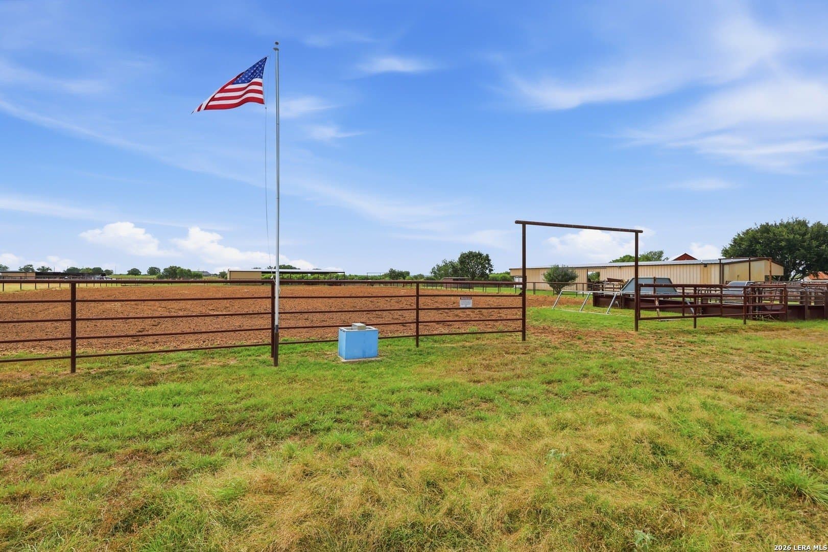 8 acres in Guadalupe County gallery image 2