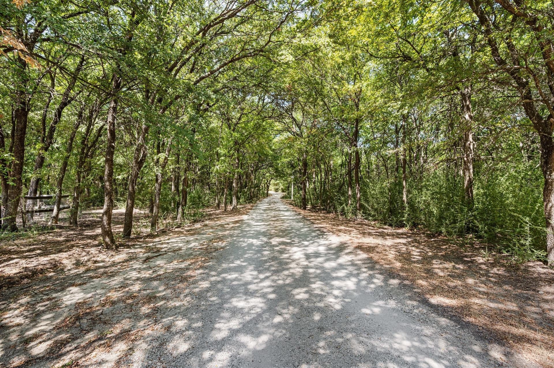 10 acres in Denton County - photo 3