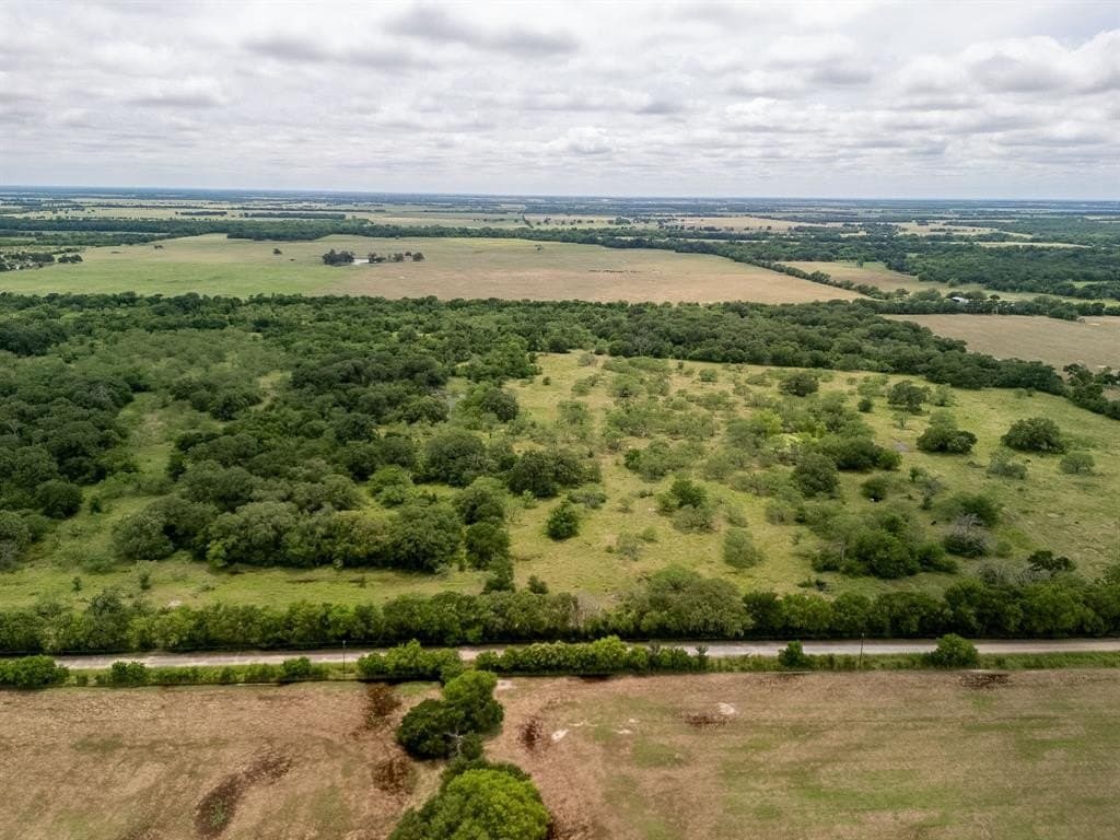 10.01 acres in Falls County