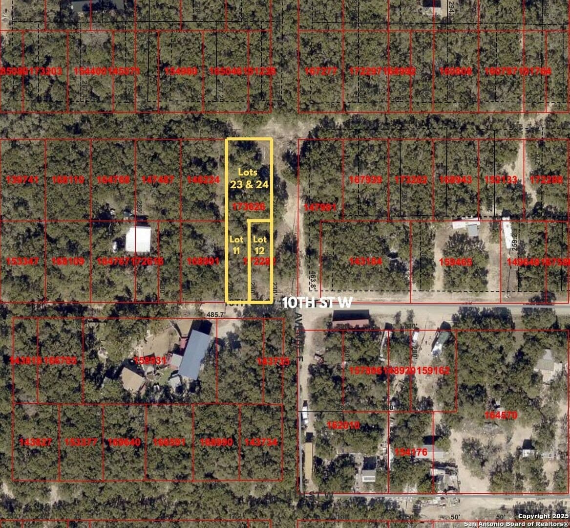 0.2 acres in Bandera County gallery image 4