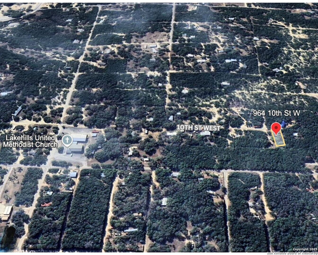 0.2 acres in Bandera County - photo 6