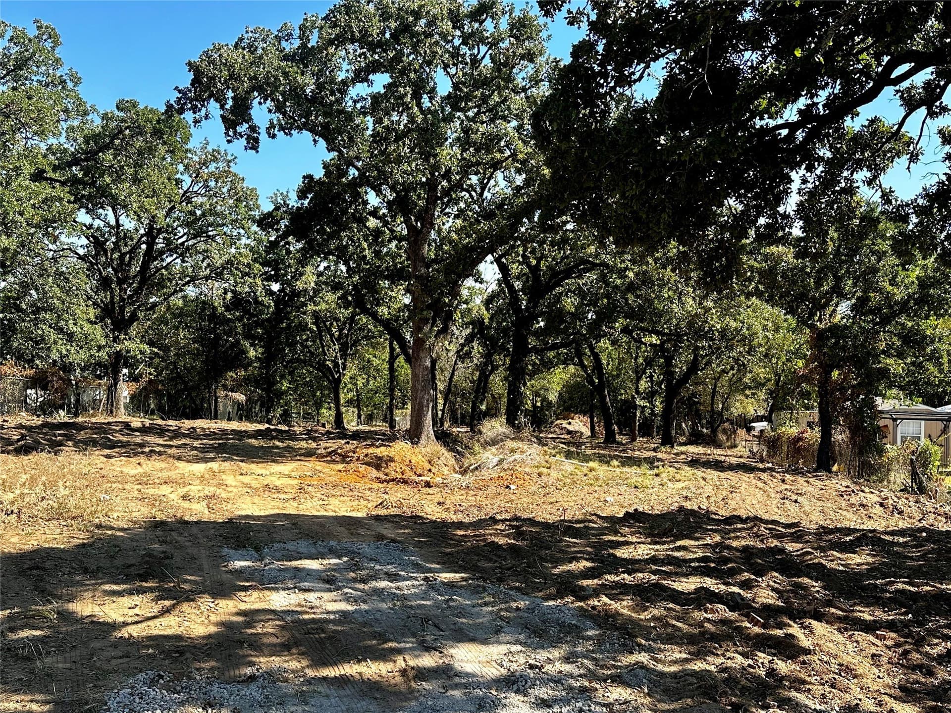 1.58 acres in Tarrant County gallery image 4