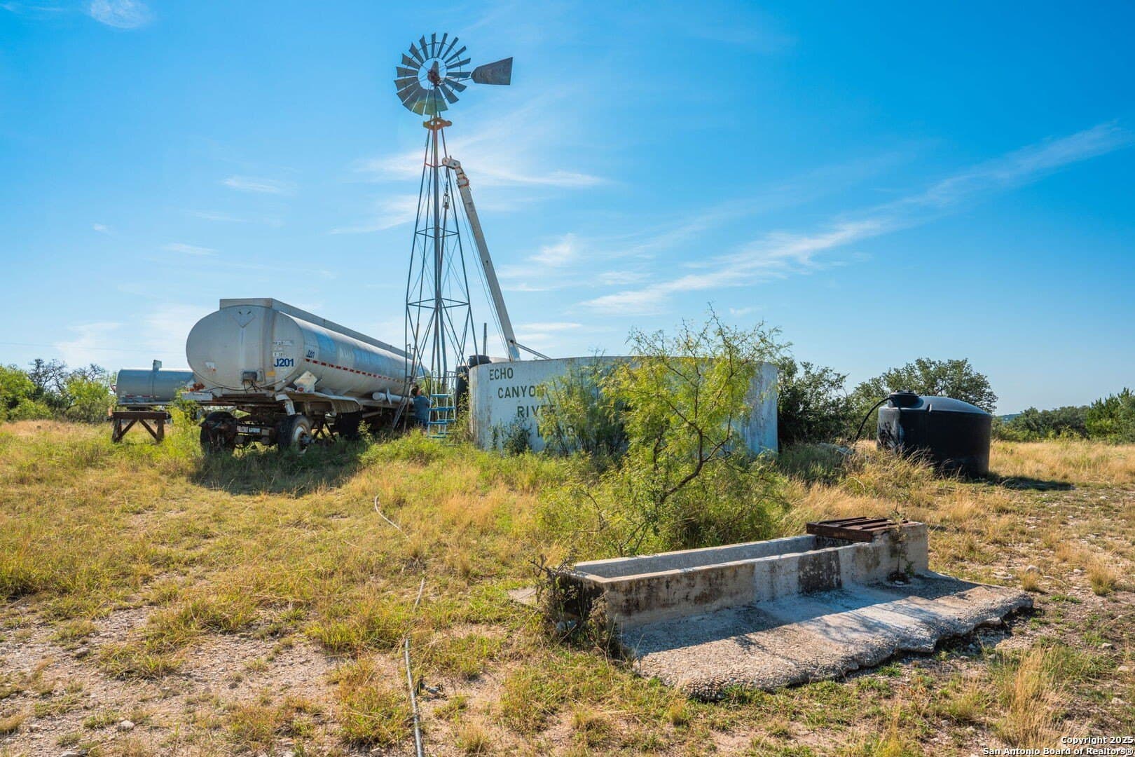 576.14 acres in Sutton County - photo 14