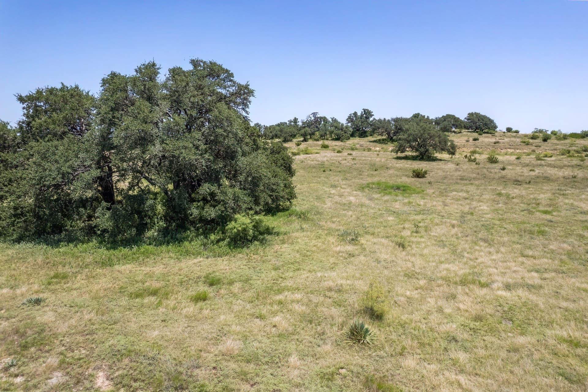 10.01 acres in Comanche County
