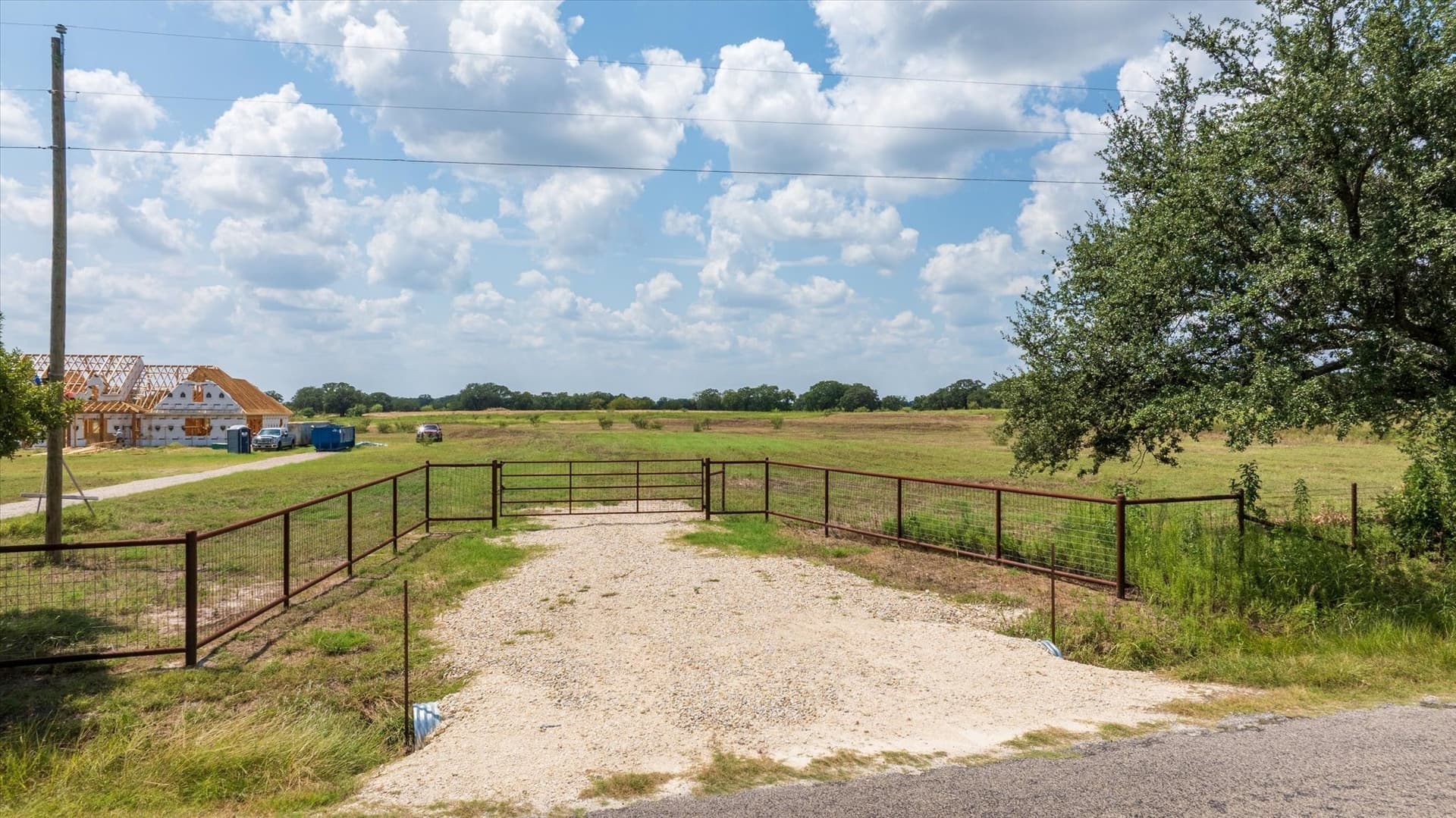 2 acres in Hood County