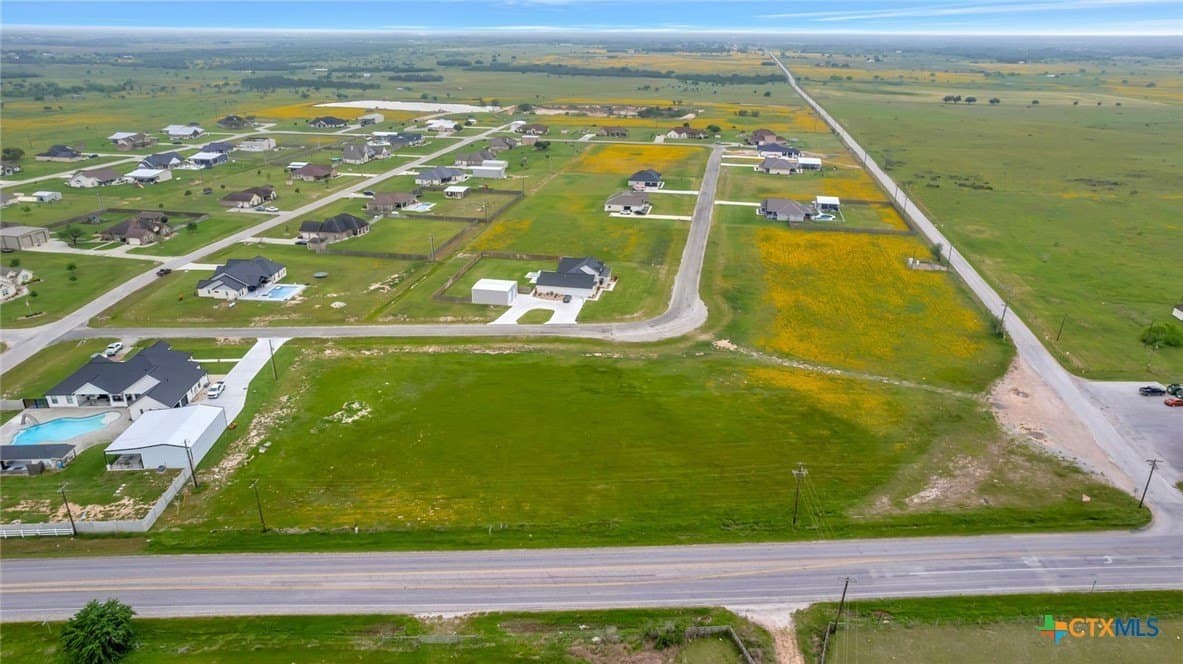 1.09 acres in Victoria County - photo 3