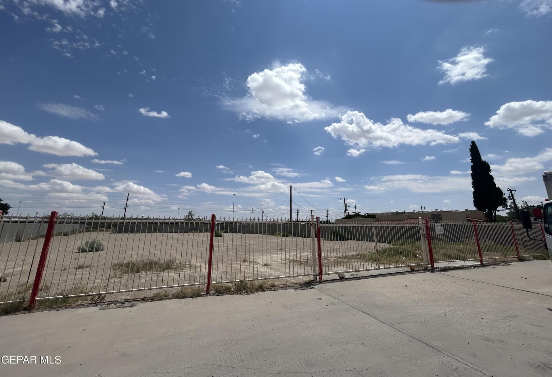 0.91 acres in El Paso County gallery image 3