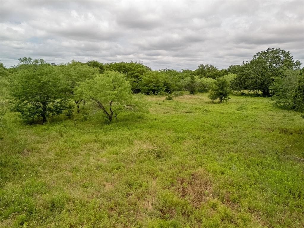12.5 acres in Falls County