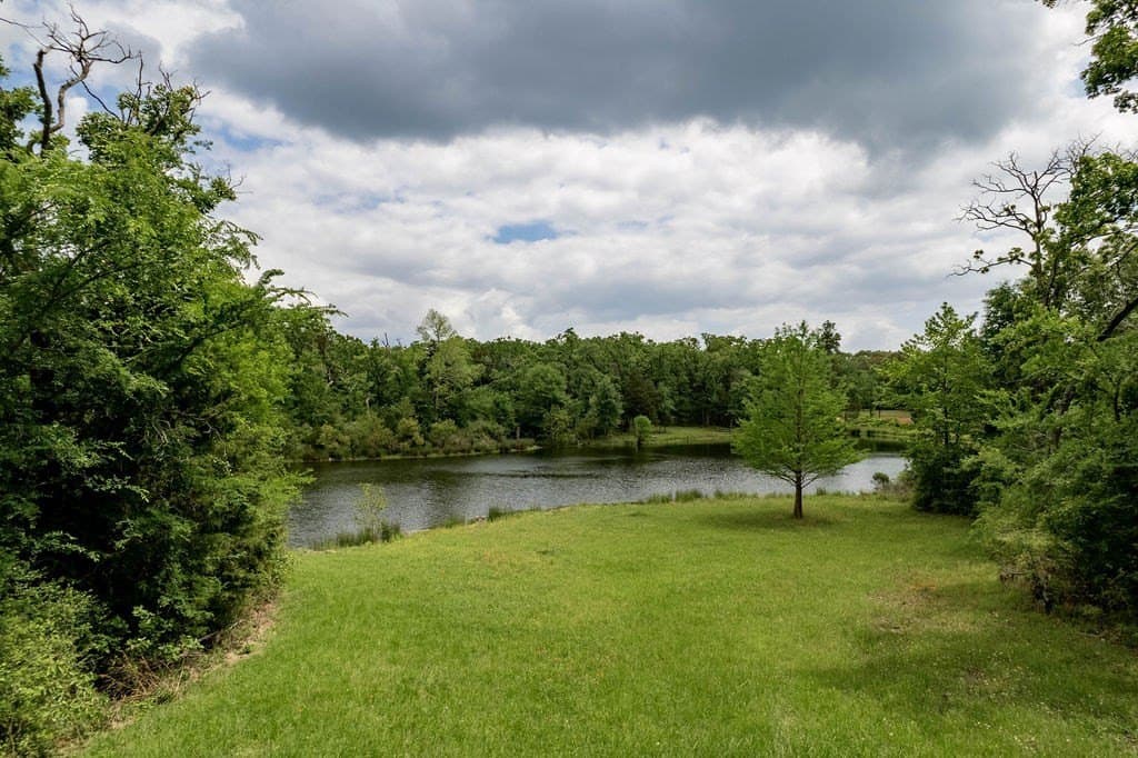 0.75 acres in ANDERSON County - photo 9