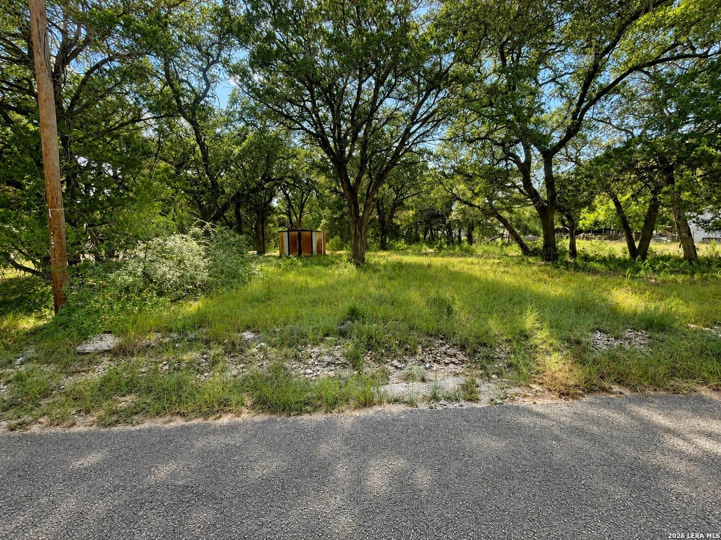0.35 acres in Bandera County - photo 3