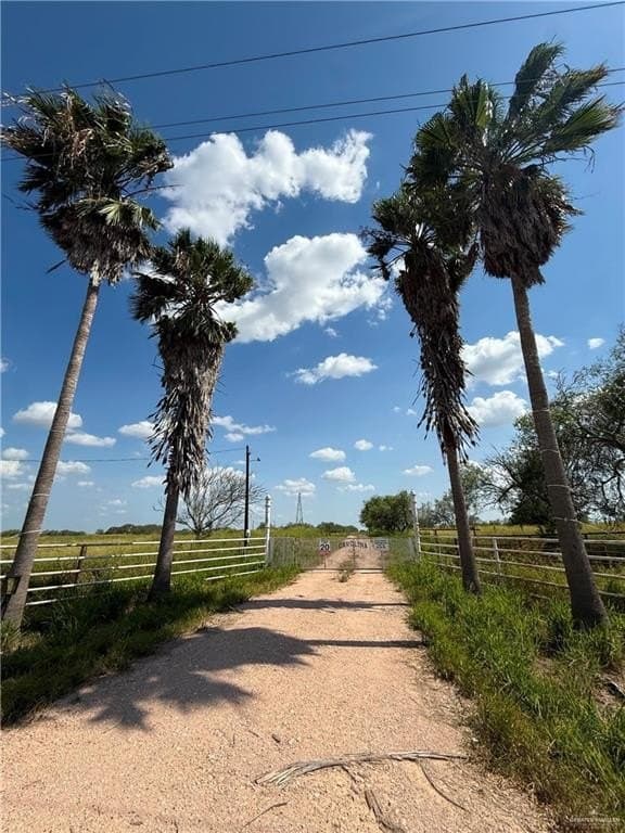 10 acres in Brooks County - photo 6