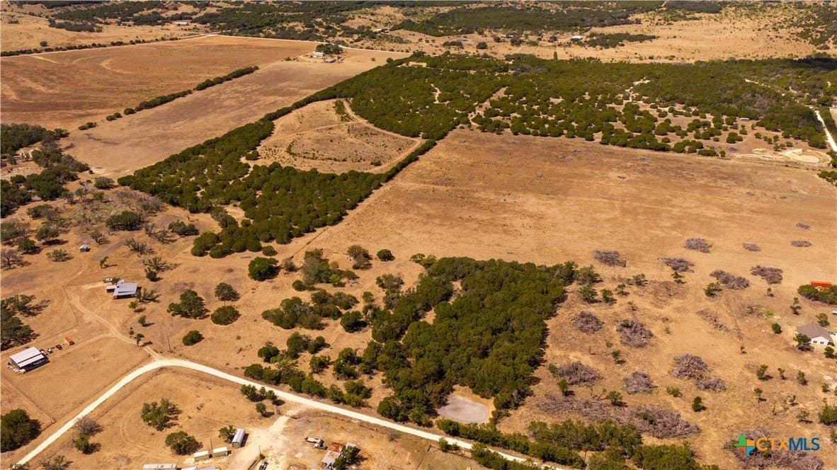 22.04 acres in Lampasas County - photo 2