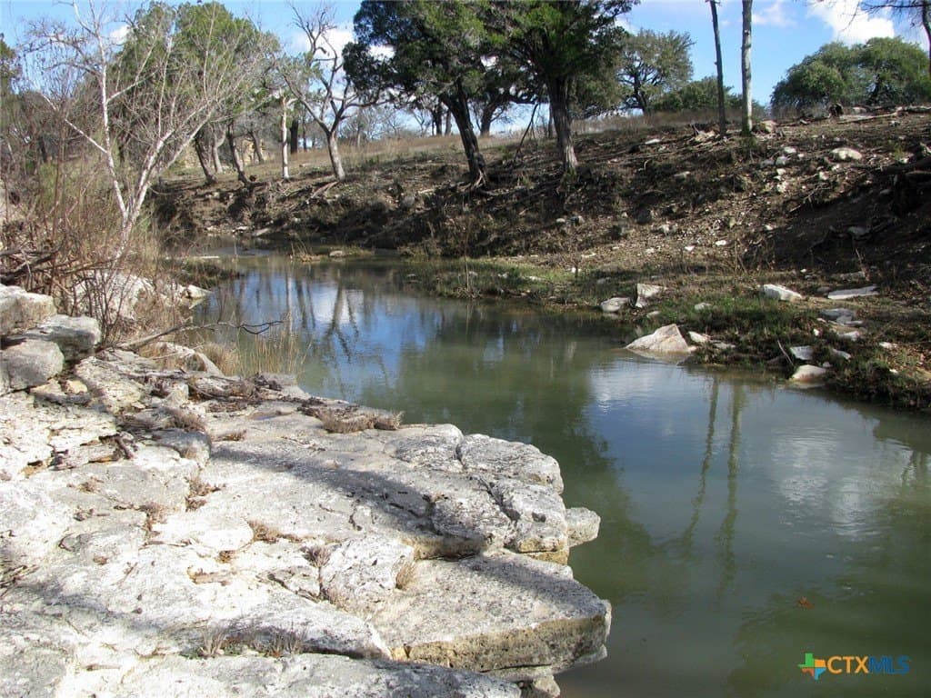 5.01 acres in Coryell County gallery image 3