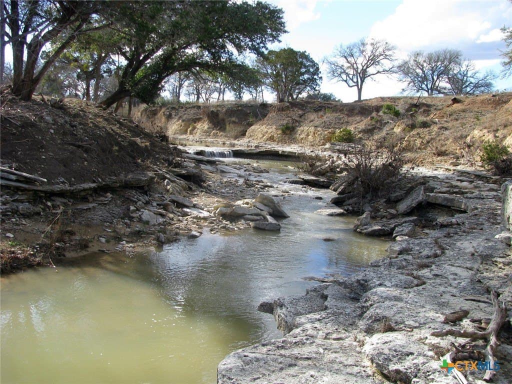 5.01 acres in Coryell County gallery image 4