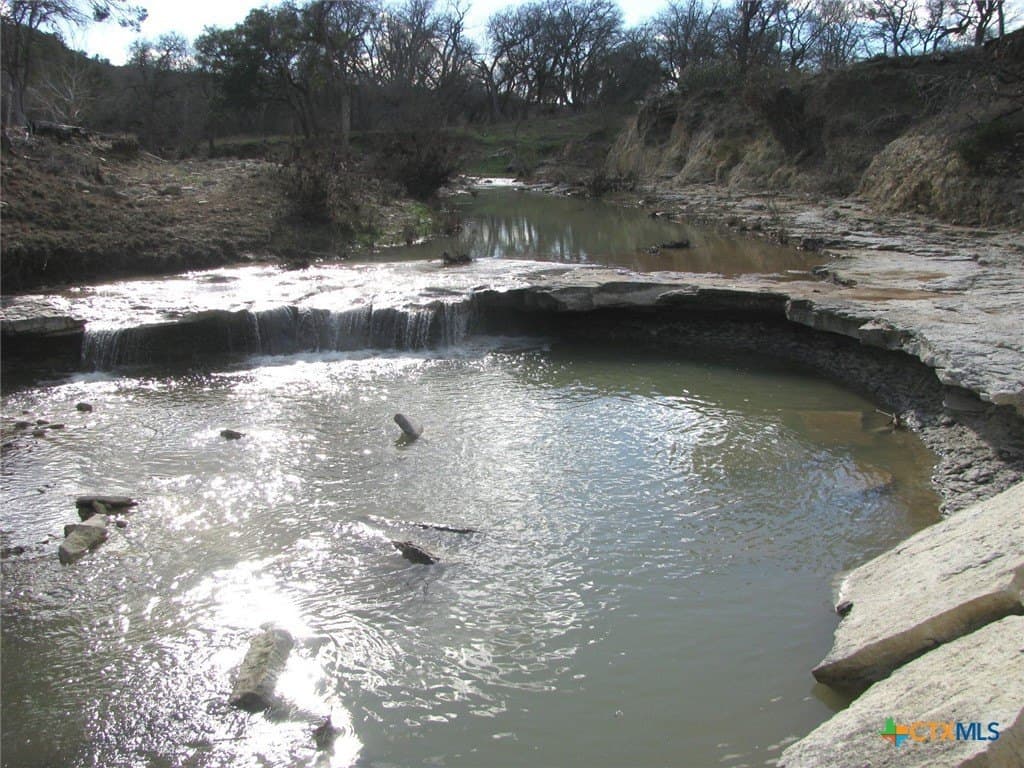 5.01 acres in Coryell County gallery image 2