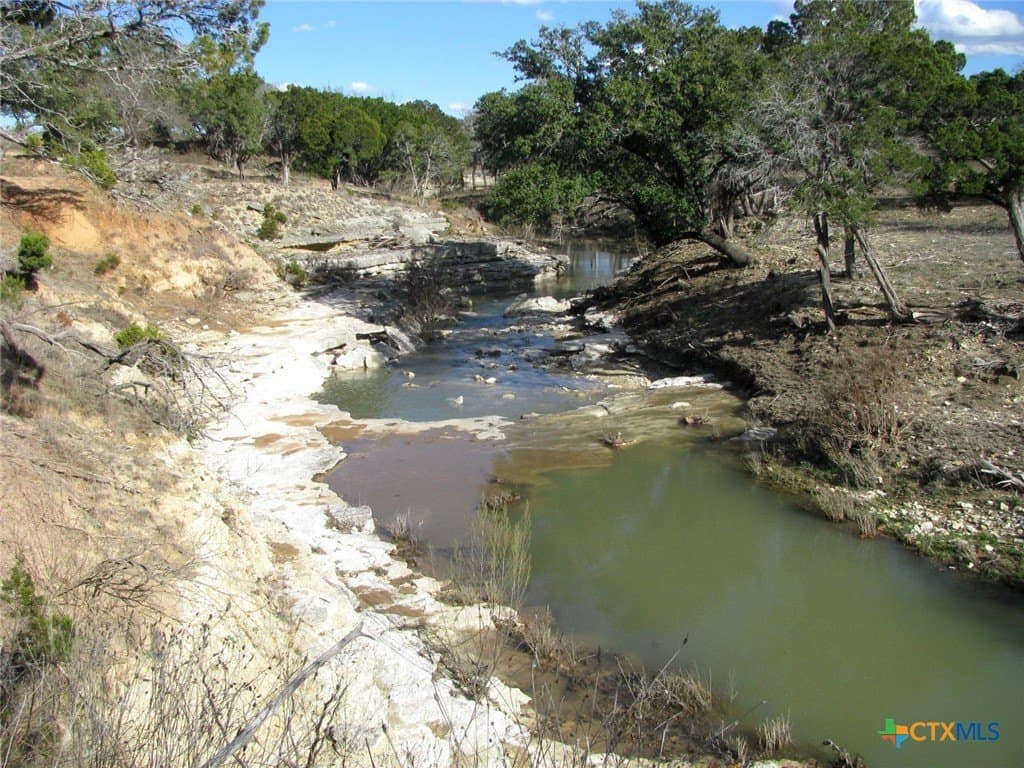5.01 acres in Coryell County