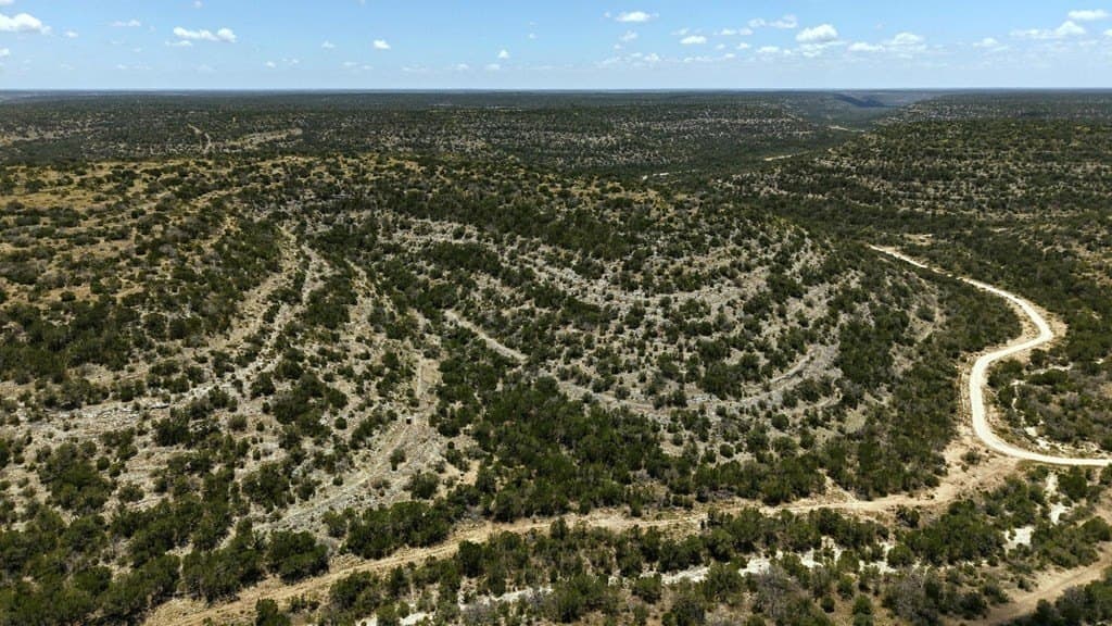 140.34 acres in Val Verde County - photo 37