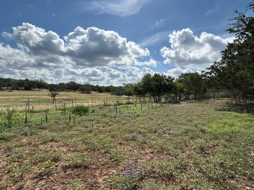 3.35 acres in Bandera County