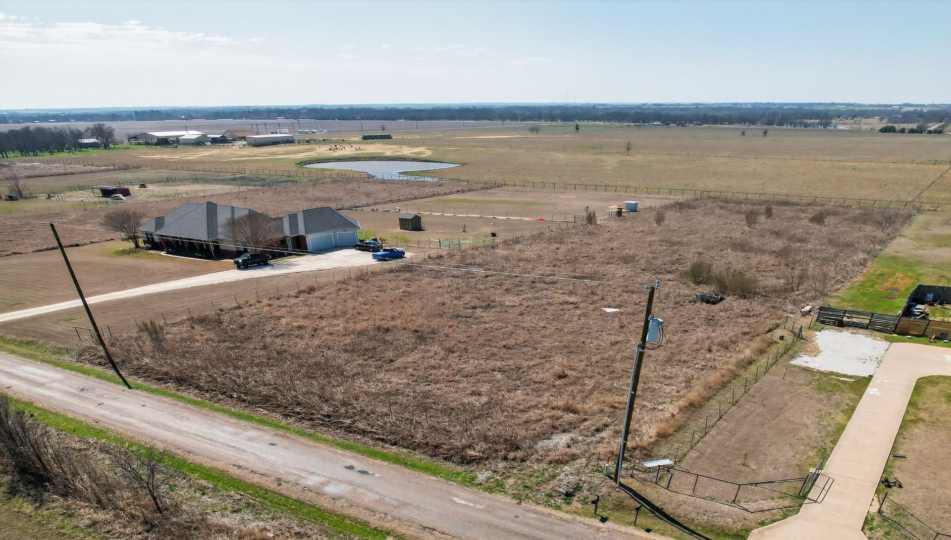 2.21 acres in Johnson County gallery image 3