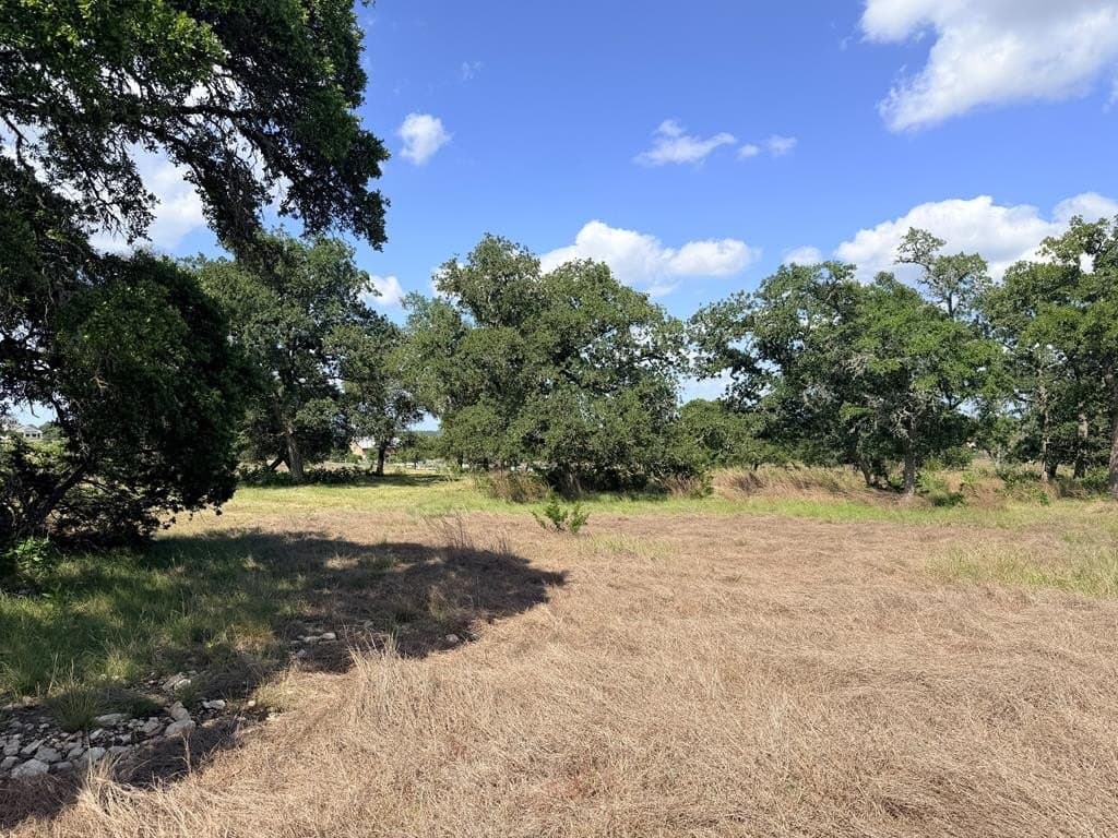 5.08 acres in Kerr County gallery image 3