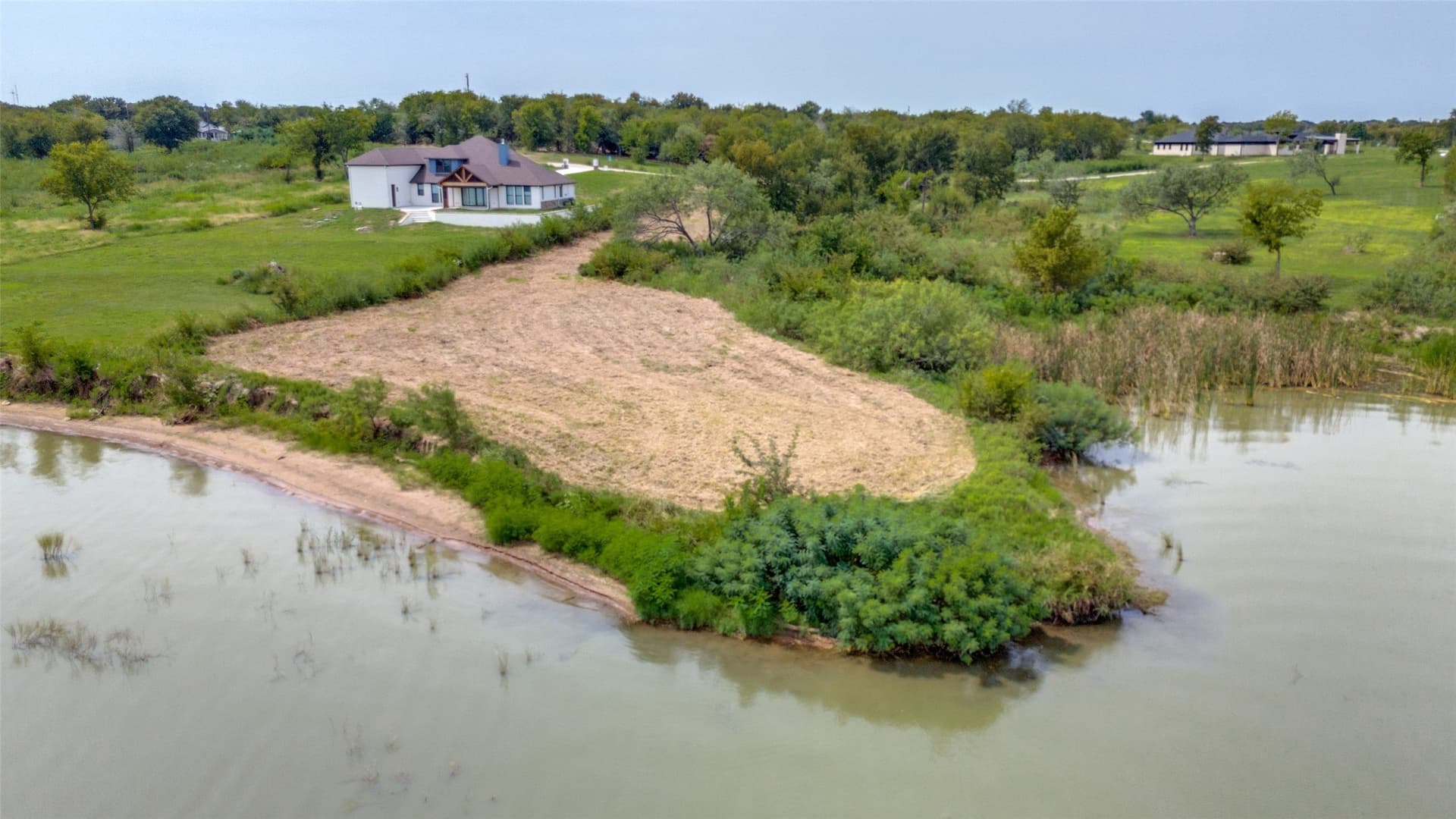 1.67 acres in Navarro County