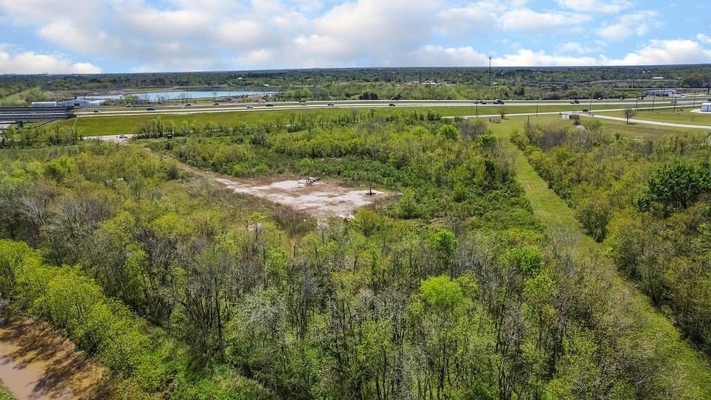 21.66 acres in Brazoria County gallery image 3