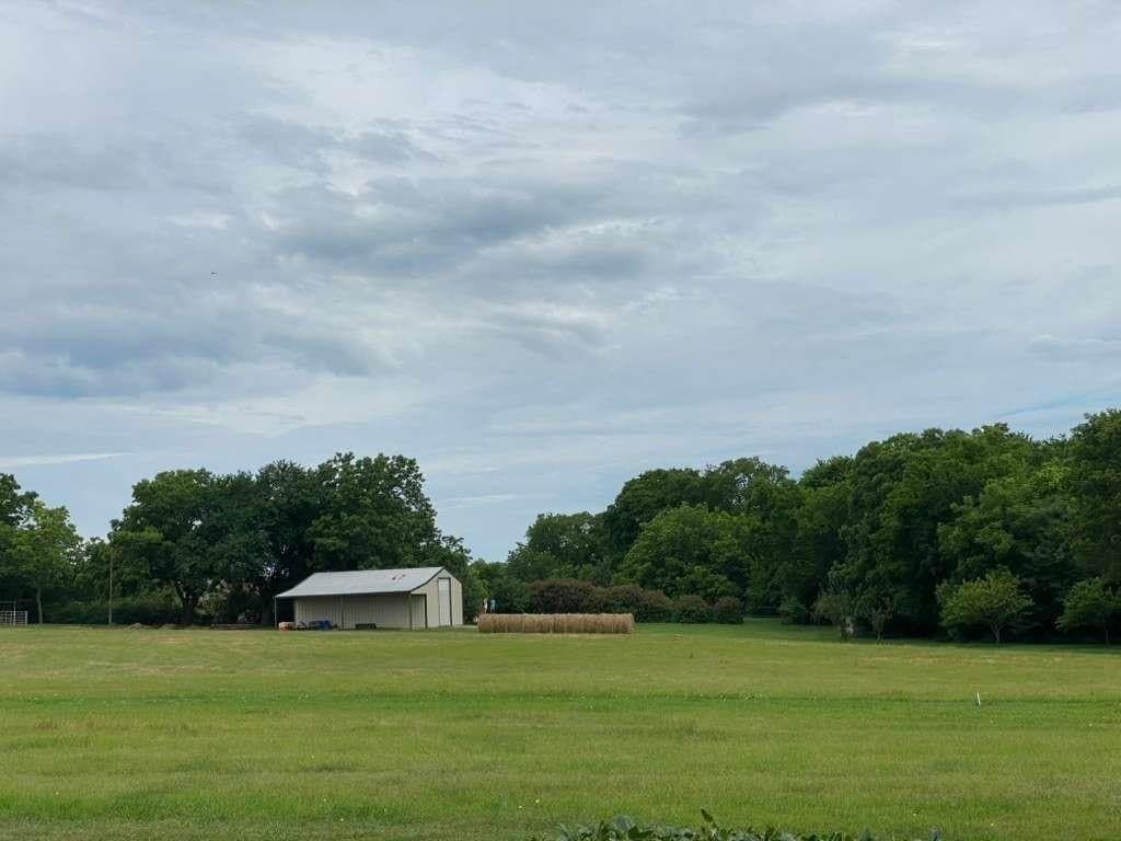 3.43 acres in Collin County gallery image 4