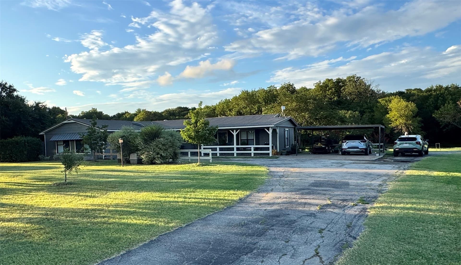 15.39 acres in Navarro County