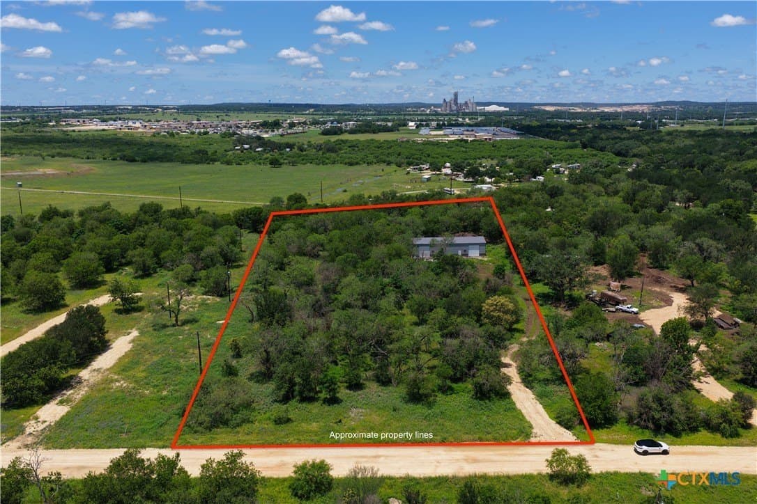 2.61 acres in Comal County gallery image 2