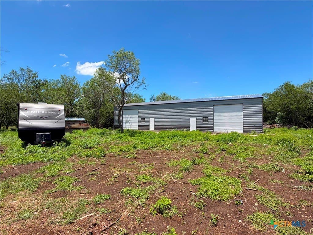 2.61 acres in Comal County gallery image 3