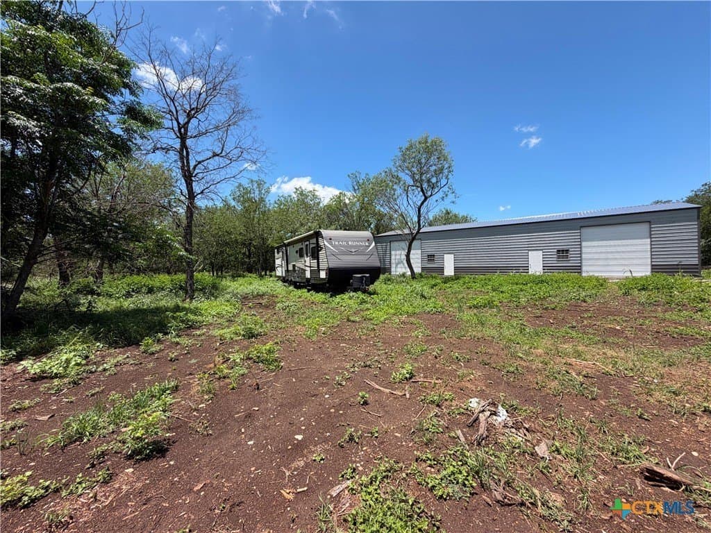 2.61 acres in Comal County gallery image 4