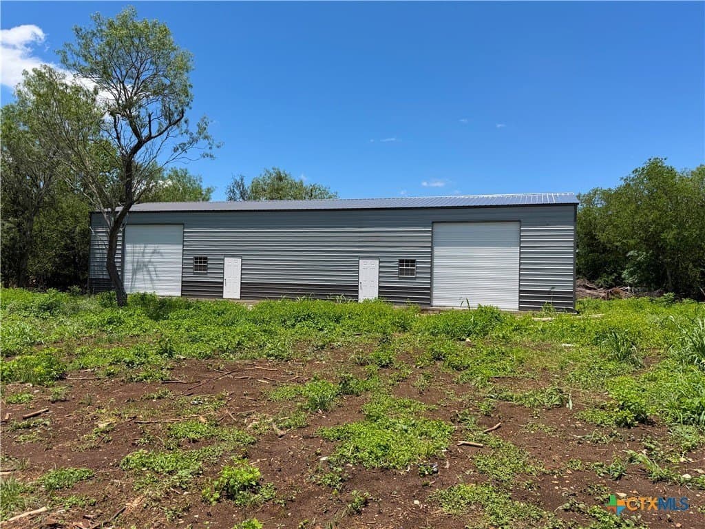 2.61 acres in Comal County