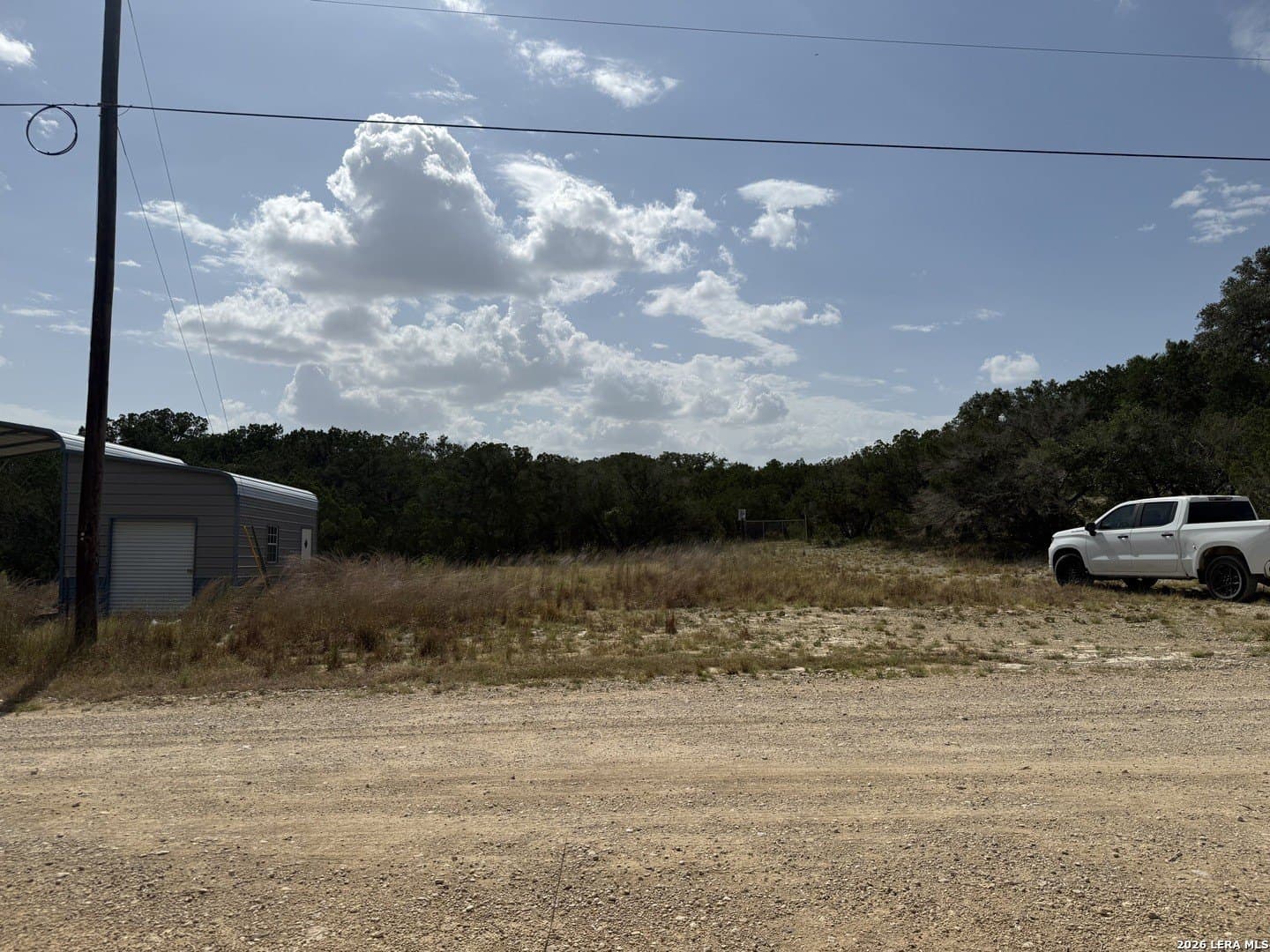0.1 acres in Bandera County - photo 2