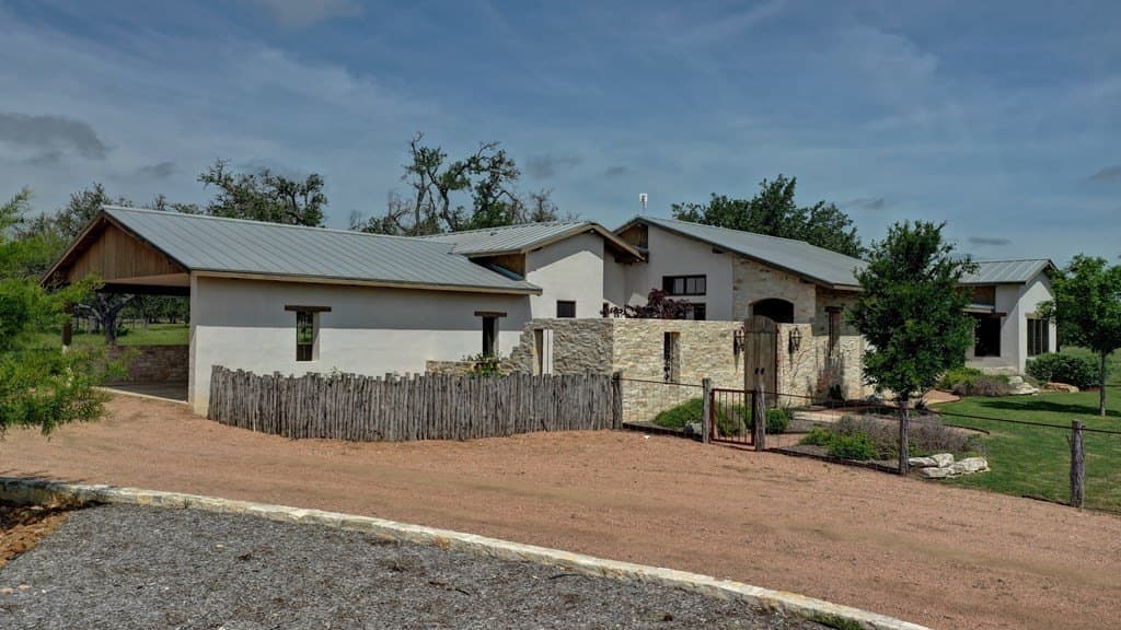 37.66 acres in Gillespie County - photo 8