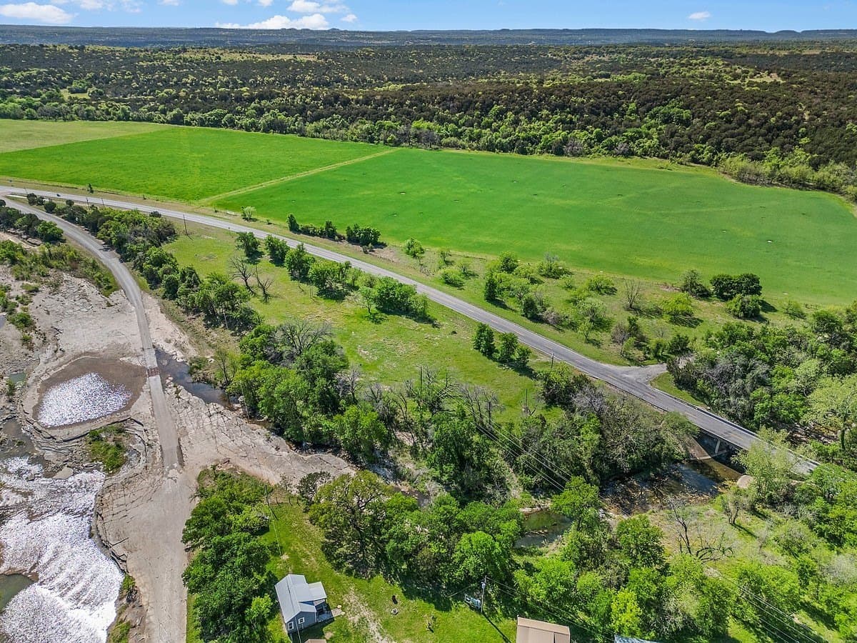5.3 acres in Somervell County - photo 2