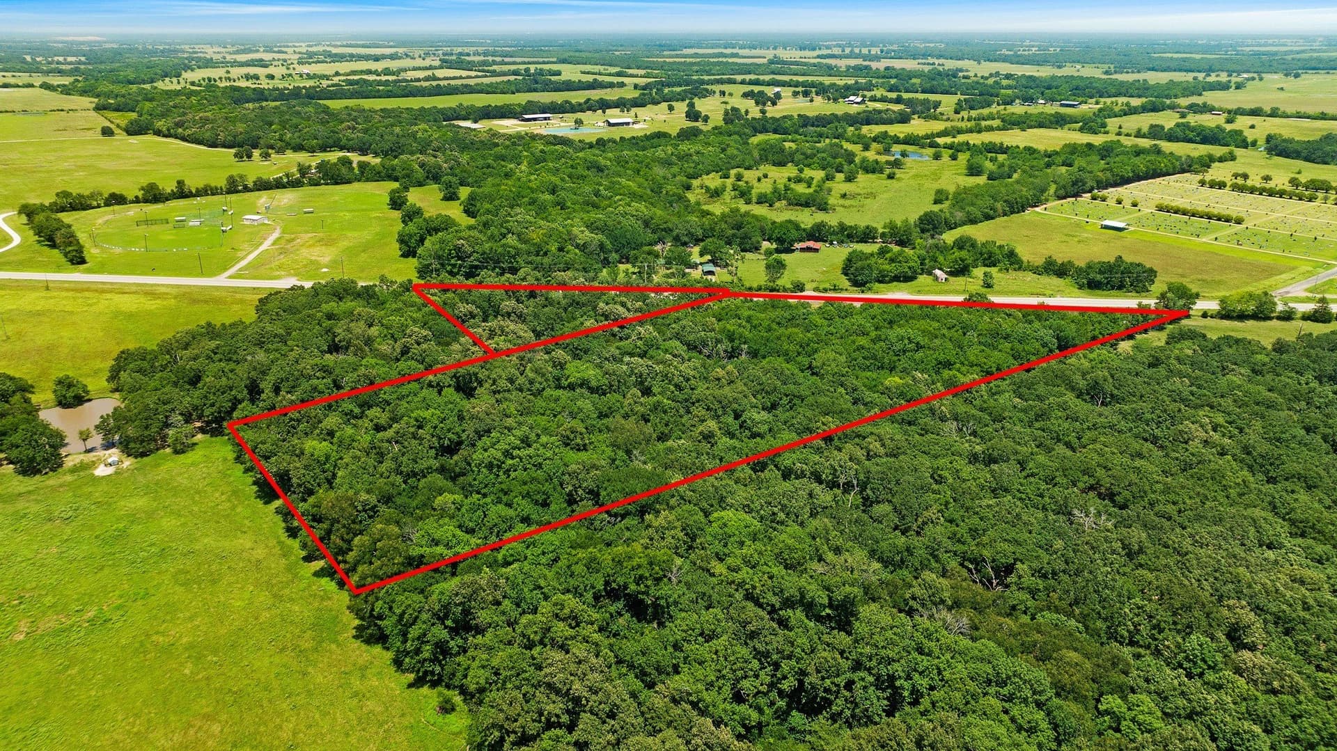 8.55 acres in Lamar County