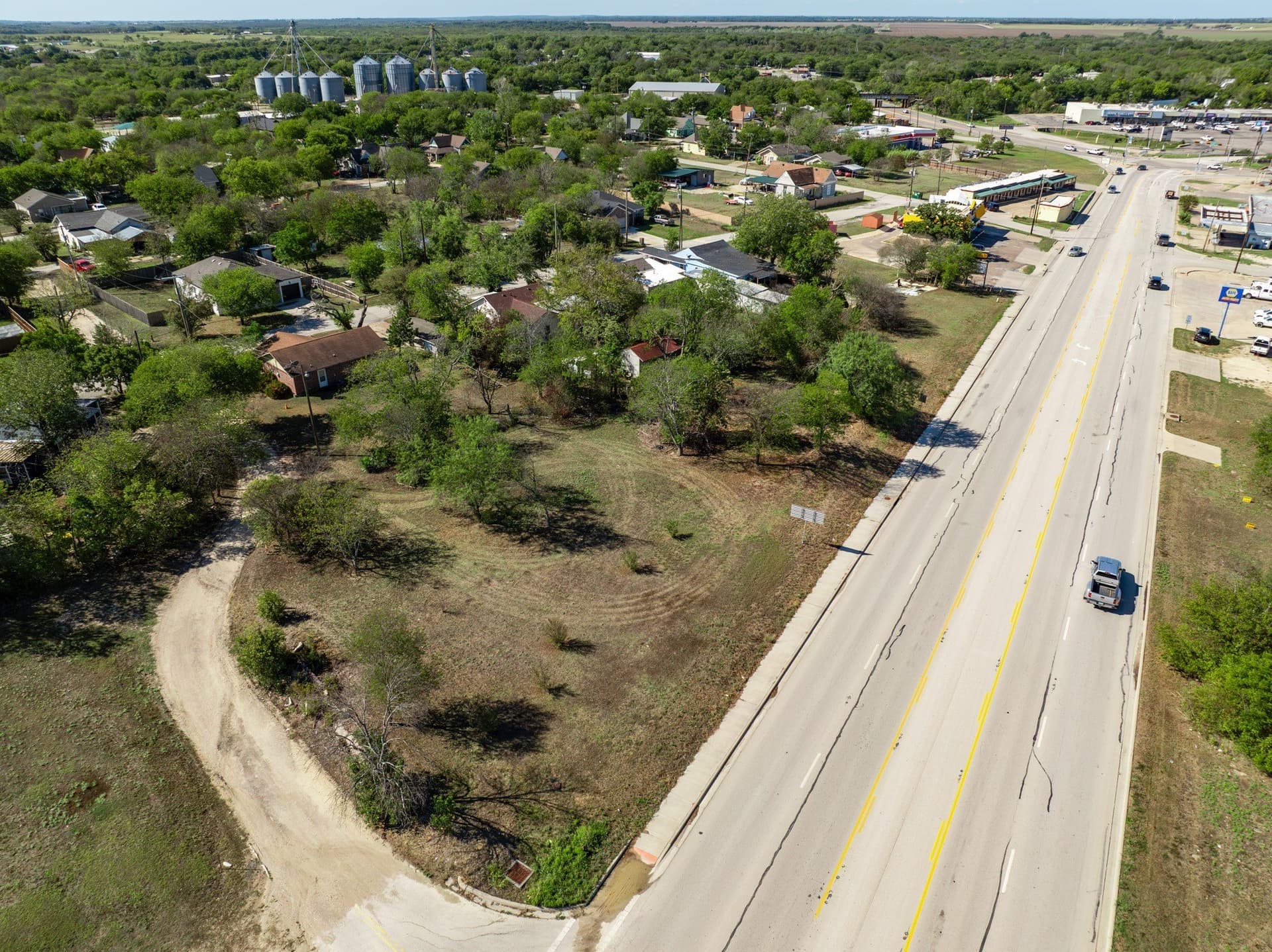 0.52 acres in Hill County - photo 27