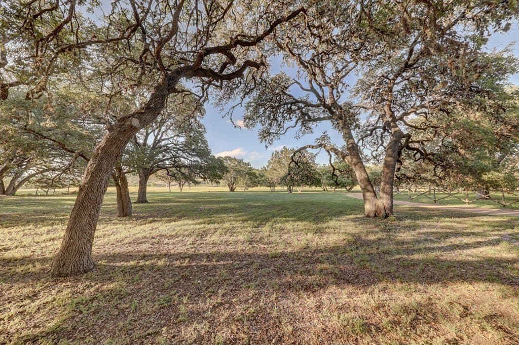 8.06 acres in Kerr County - photo 18