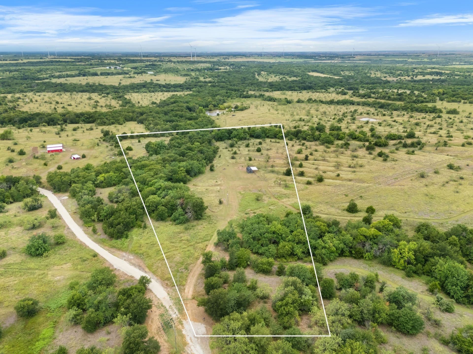 11 acres in Hill County