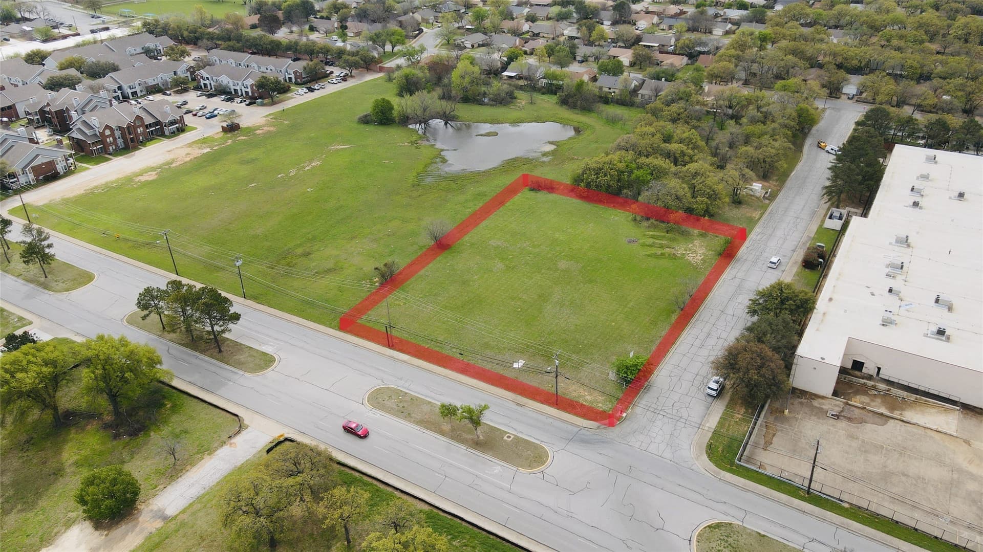 1.25 acres in Tarrant County gallery image 2