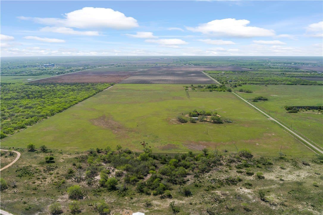 15.06 acres in Kleberg County gallery image 2