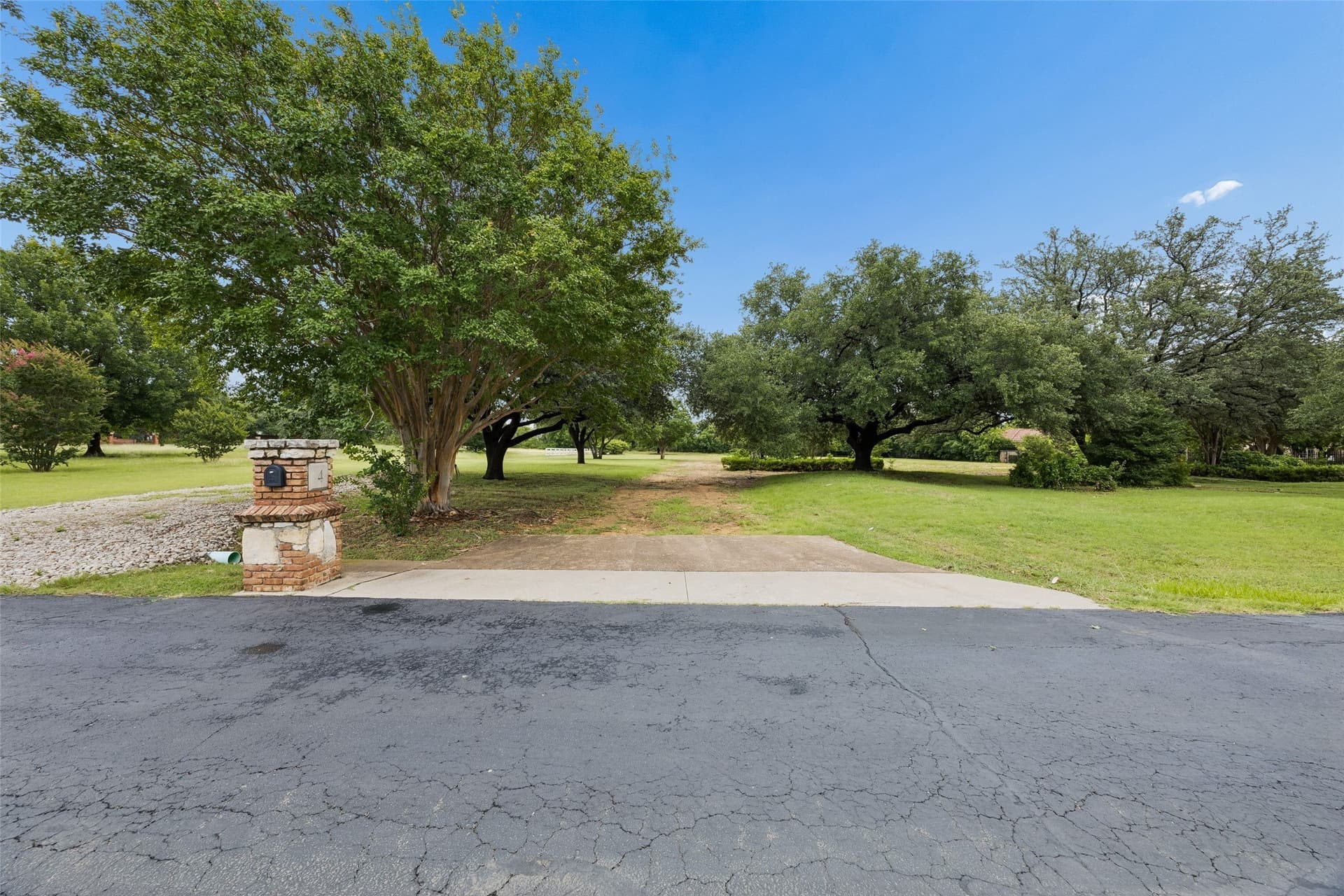 2.09 acres in Collin County gallery image 2