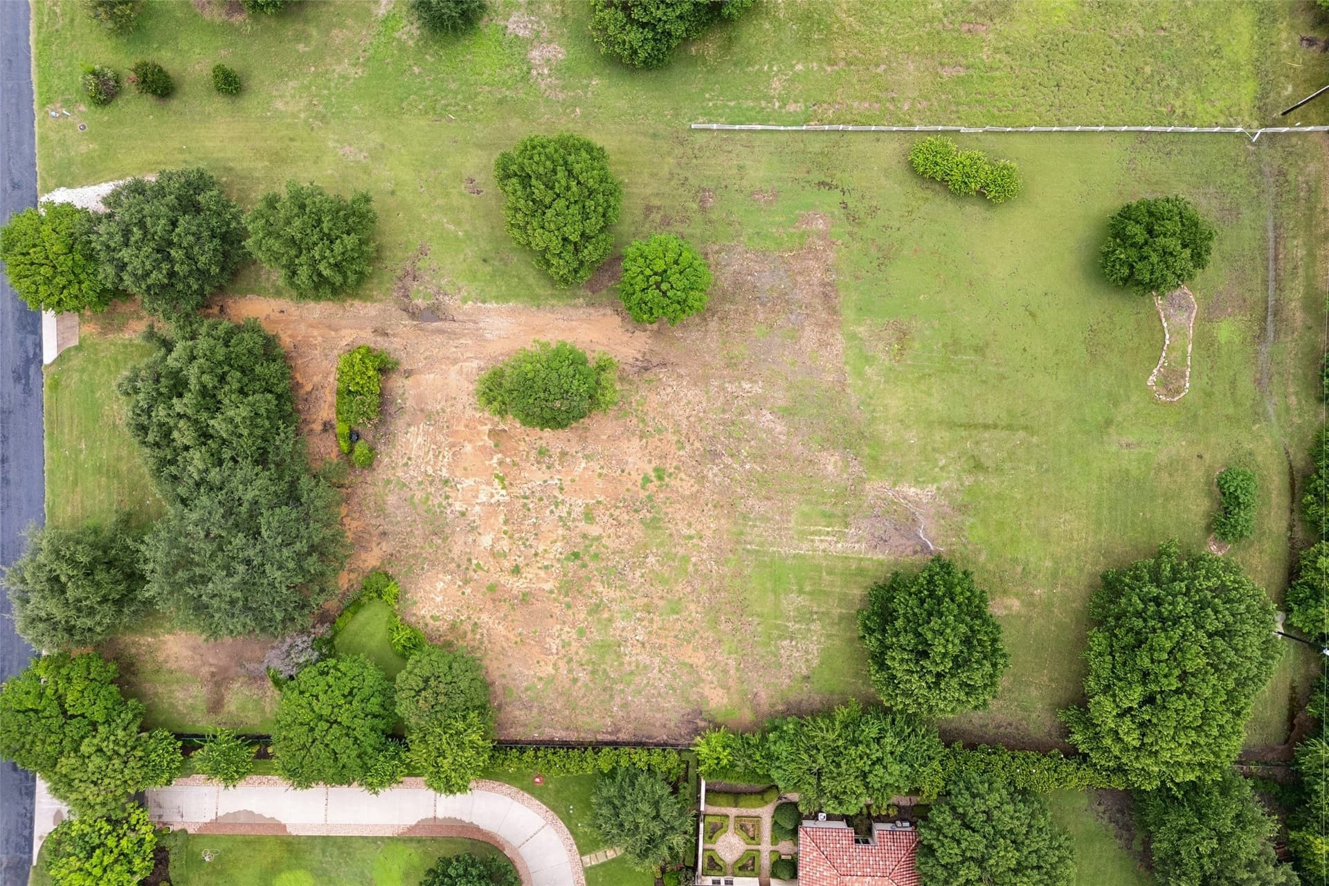 2.09 acres in Collin County gallery image 4